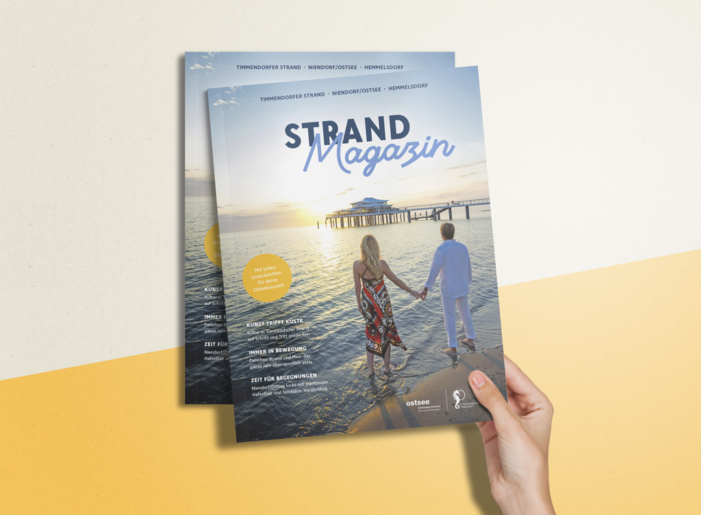 Die Titelseite des Strandmagazins 2027 auf einem gelben Hintergrund.