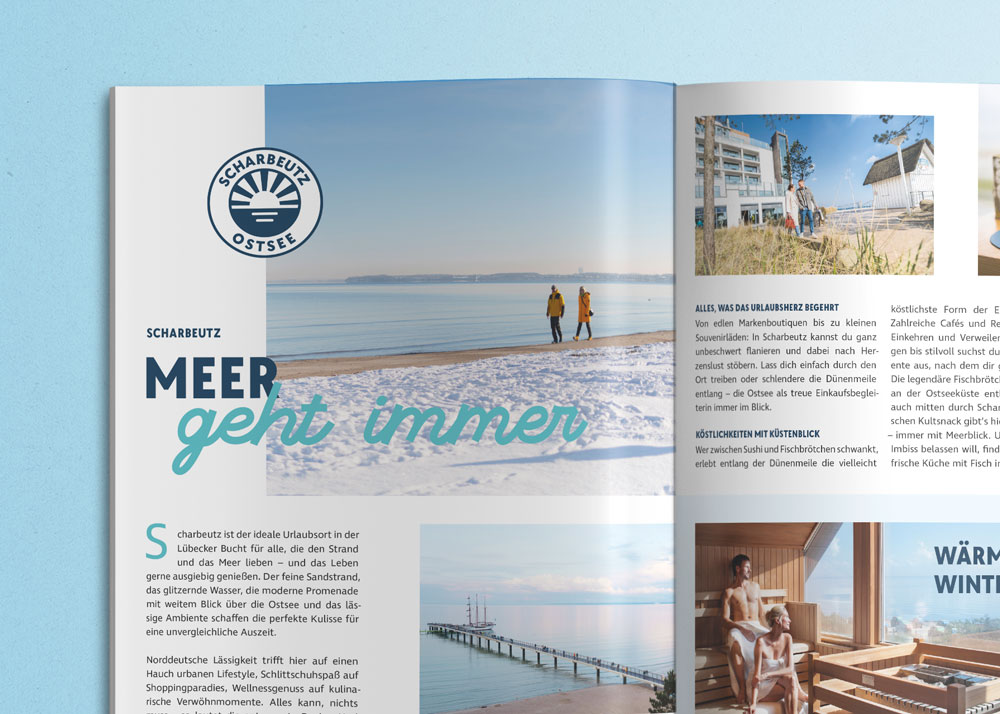 Eine einführende Doppelseite für den Urlaubsort Scharbeutz.