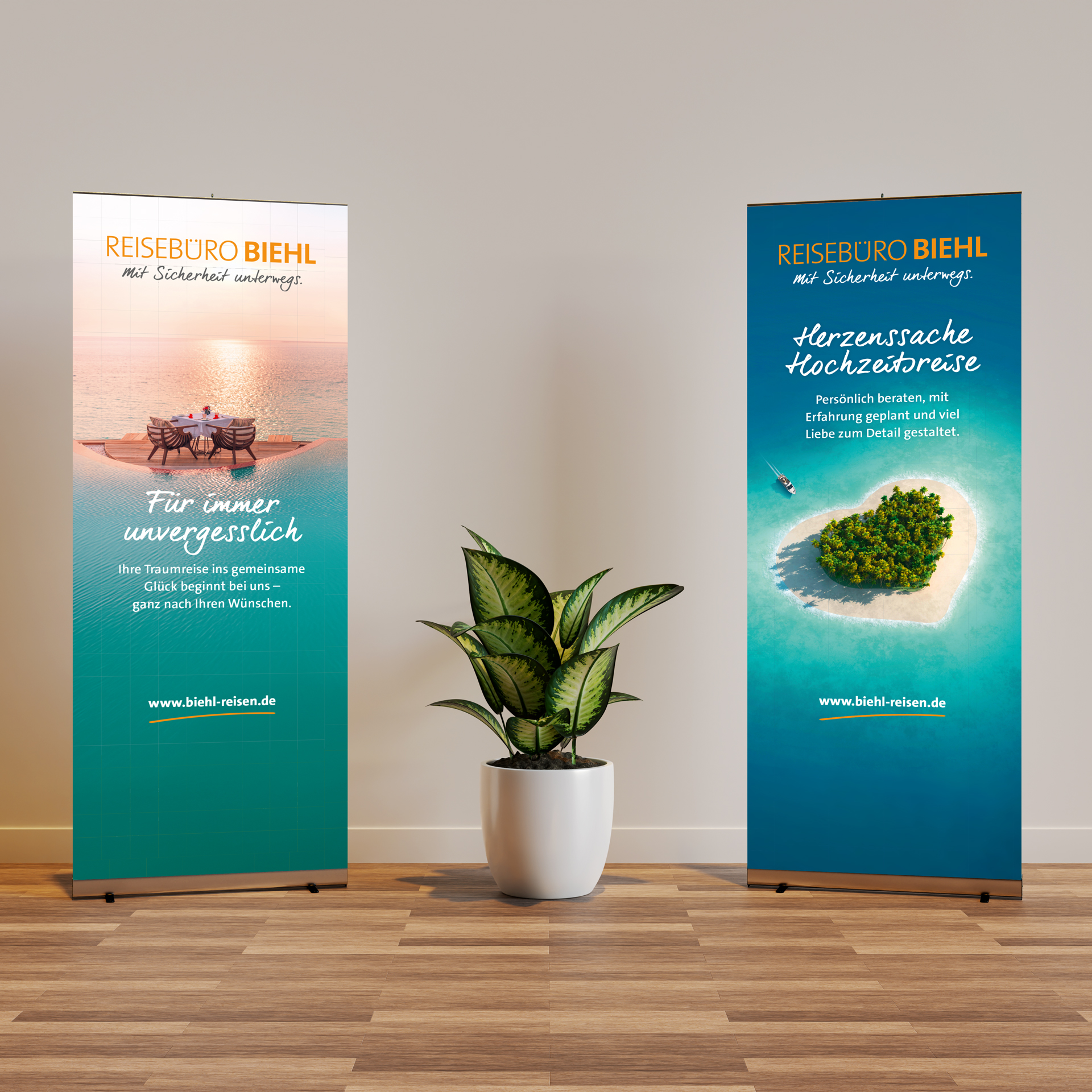 Roll-ups für Hochzeitsreisen mit emotionaler Bildsprache.